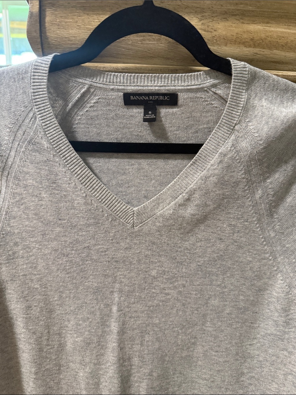 Banana Republic Lightweight V Neck Sweater S